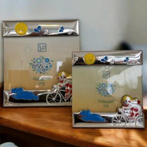 Portafoto PIMPA in argento smaltato con retro legno rosa