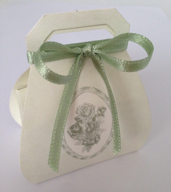 Conf. 10 Pz Scatolina borsetta p.ta confetti con decoro rose