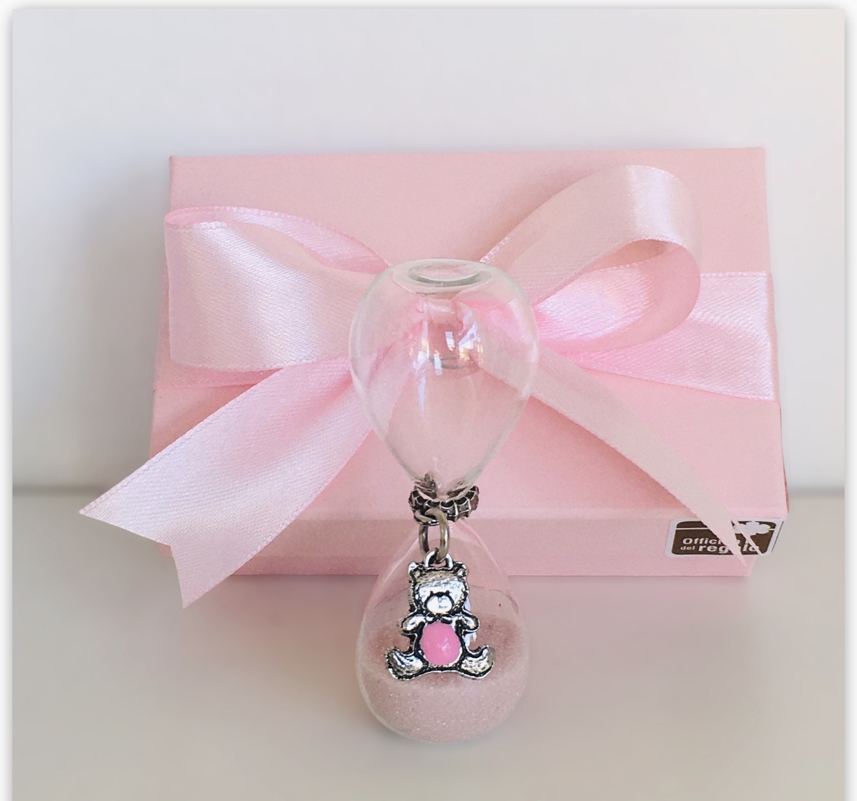 Clessidra con sabbia rosa e orsetto smaltato Bomboniere