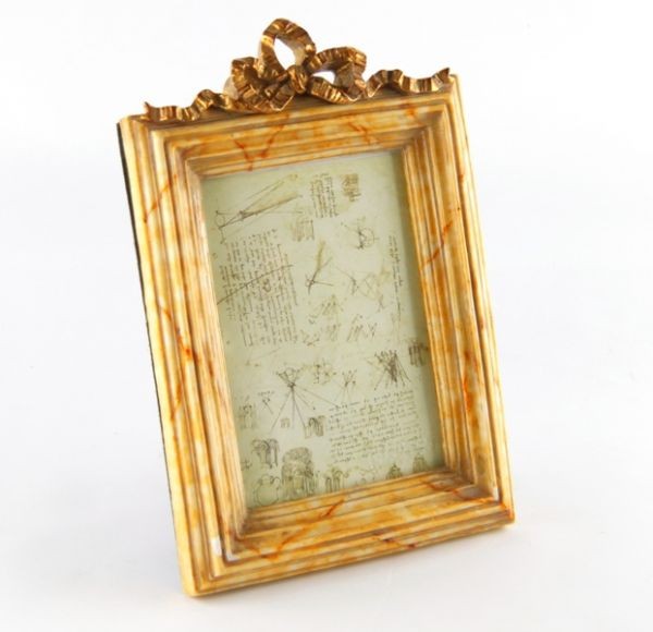 Cornice Portafoto antichizzata color oro con fiocco ROYAL FAMILY