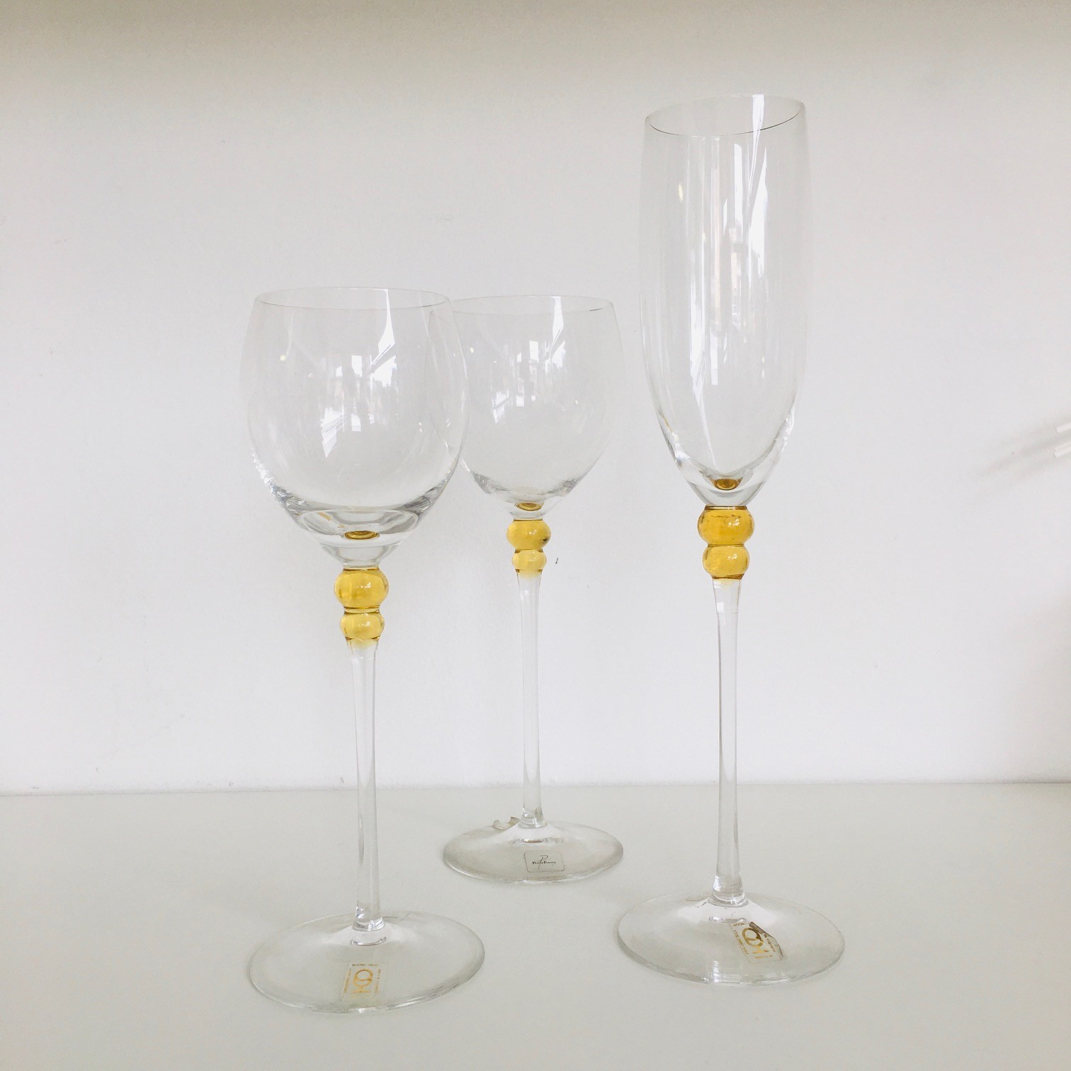 Servizio di Bicchieri 18 pz con gambo e lavorazione gialla