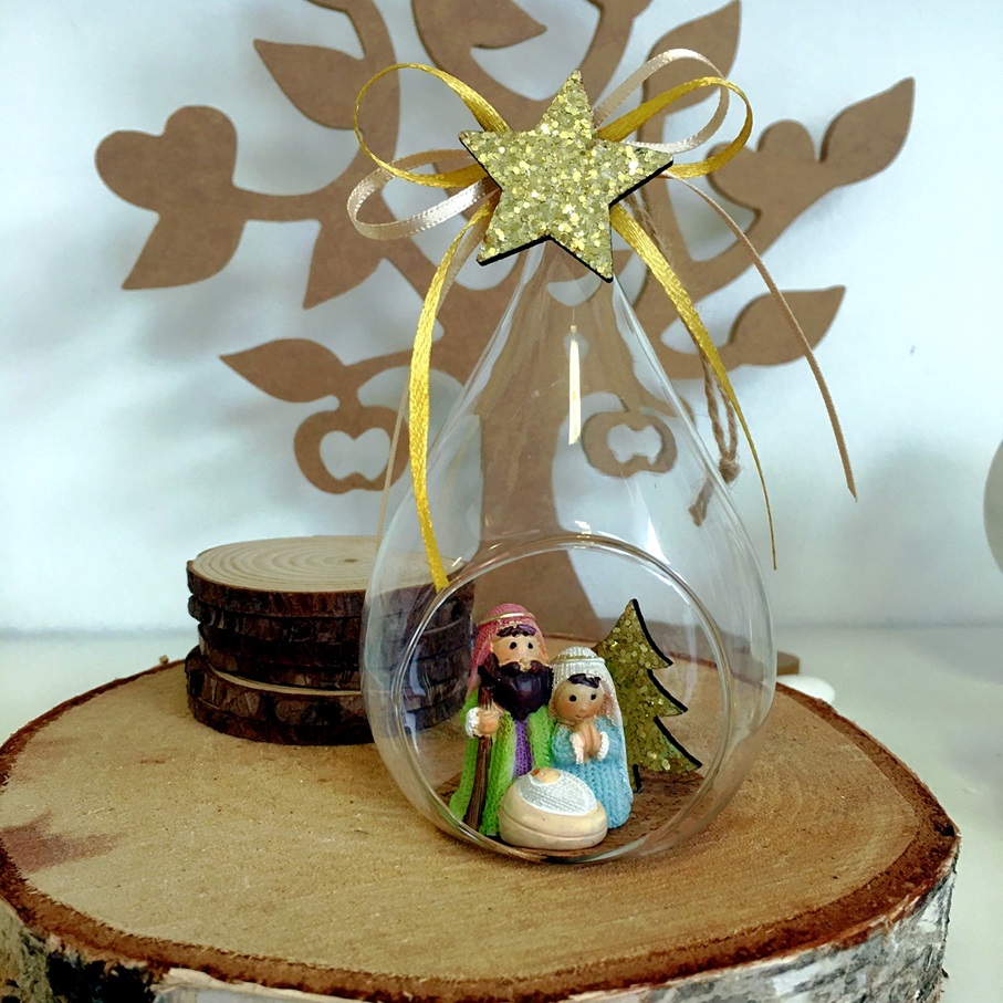 Presepe in goccia di vetro soffiato