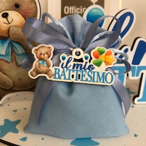 Sacchettino azzurro con scritta il mio Battesimo con Orsetto