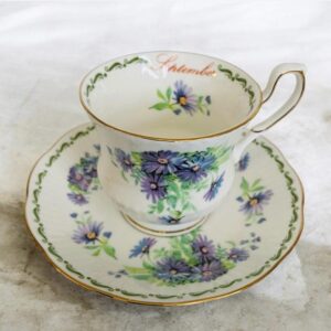 Tazza tè con piatto mese di Settembre Flower of the Month Queen's