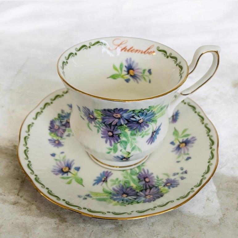 Tazza tè con piatto mese di Settembre Flower of the Month Queen's