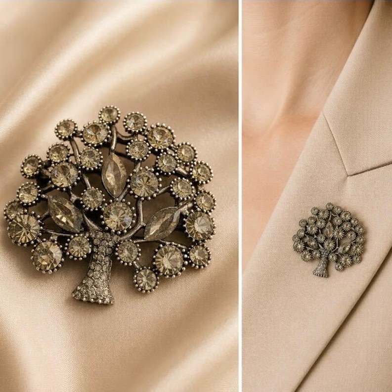 Spilla Artigianale a forma di Albero della Vita in metallo con strass stile Vintage